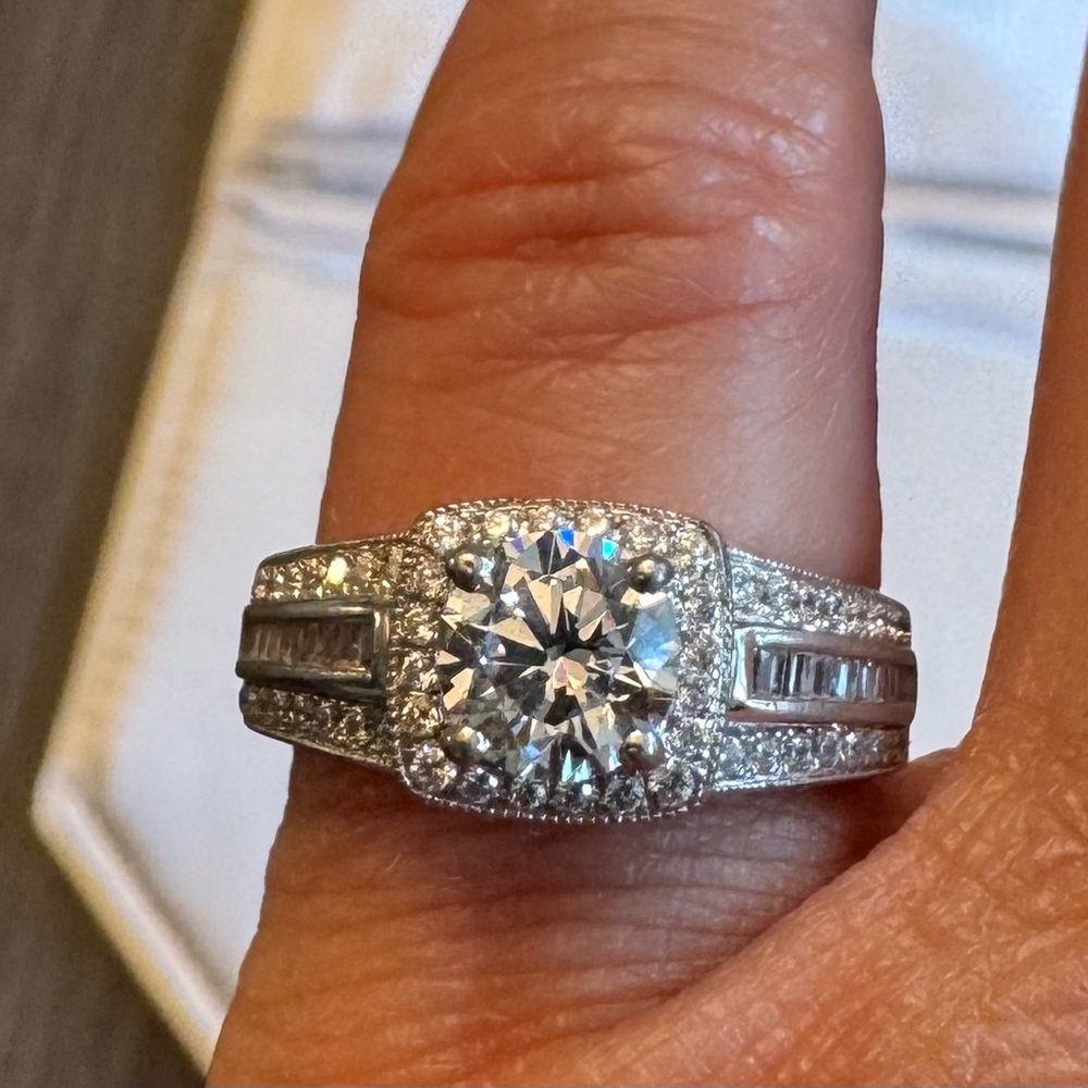 NWT Elegant Silver Ring with CZ stones